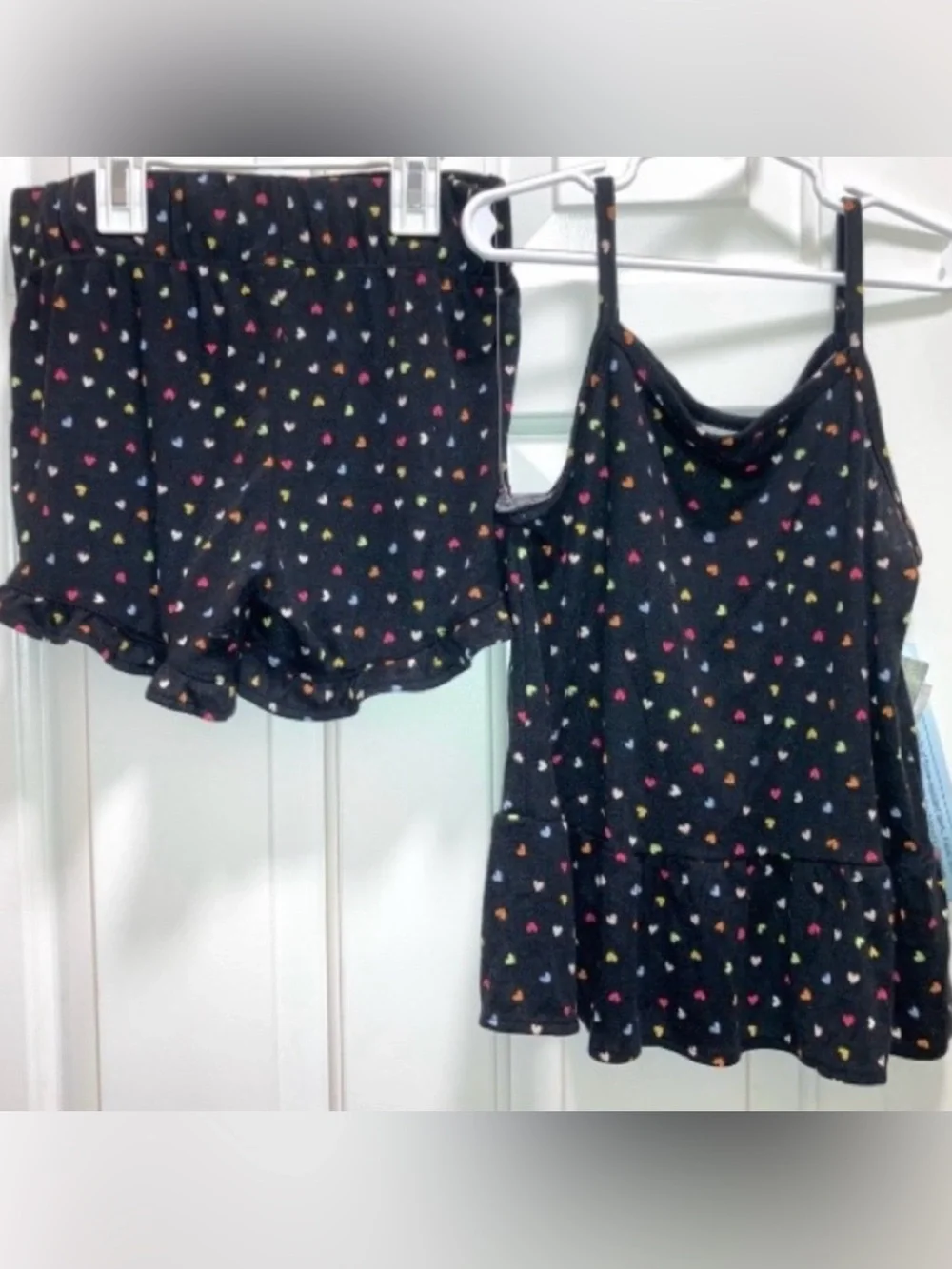 Girls' 2pc 'Ditsy Rainbow Hearts' Pointelle Ruffle Tank Pajama Set Art Class M